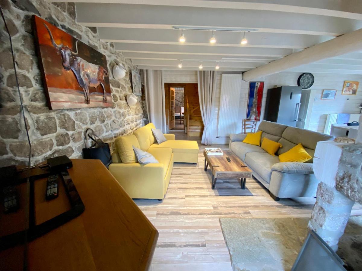 Gite De Groupe 160M2, 15P, Salle De Reception, Jardin, Terrasse Mazan-l'Abbaye Екстериор снимка