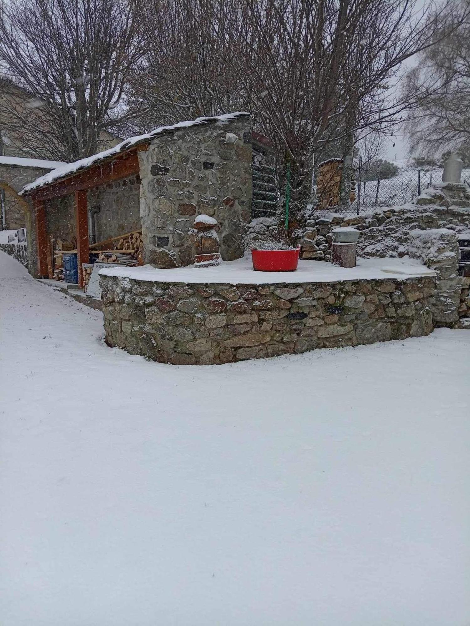Gite De Groupe 160M2, 15P, Salle De Reception, Jardin, Terrasse Mazan-l'Abbaye Екстериор снимка