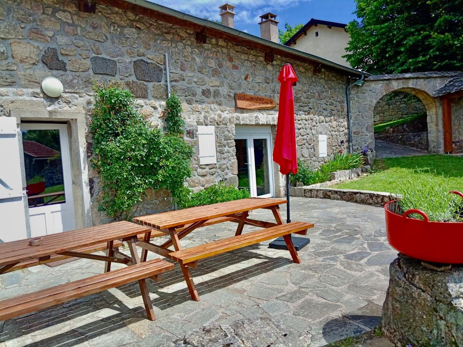 Gite De Groupe 160M2, 15P, Salle De Reception, Jardin, Terrasse Mazan-l'Abbaye Екстериор снимка